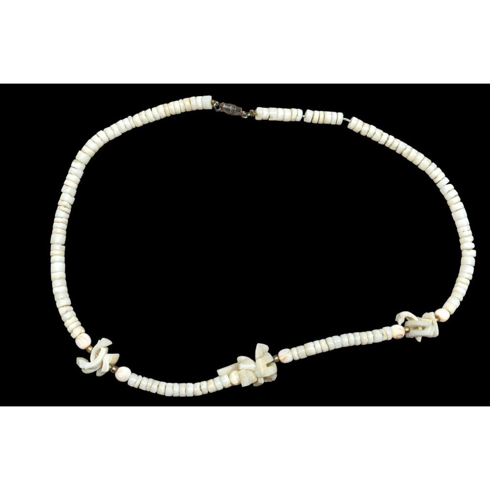Vintage 90s White Shell Chip Beaded Necklace